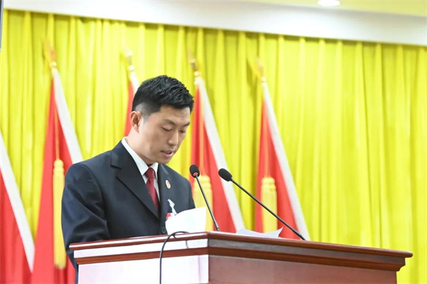 楊志同志全票當選石屏縣人民檢察院檢察長！